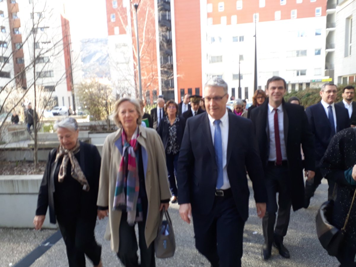 J'accueil ce matin Mme Sophie Cluzel, Secrétaire d'État chargée des personnes handicapées, à la maison départementale de l'autonomie. <a href="/CDIsere/">Isère</a> <a href="/Prefet38/">Préfète de l'Isère 🇨🇵🇪🇺</a> #Handicap #Grenoble