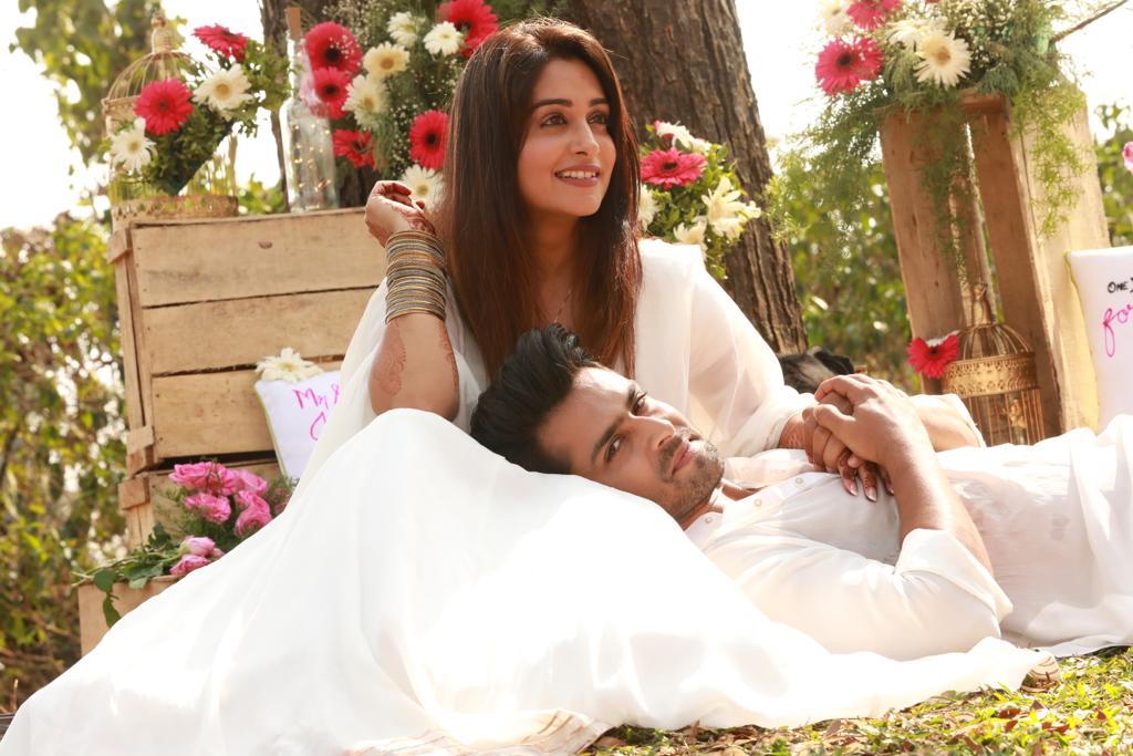 ms_dipika's tweet photo. Yesssss its been a year of the most precious day of my life... of being Mrs Dipika Kakar Ibrahim.... and my world has bloomed with love ever since❤❤❤ !!! Be Ready Guys The Celebration beginssssss!!!!! https://t.co/4BzCZeMvo5