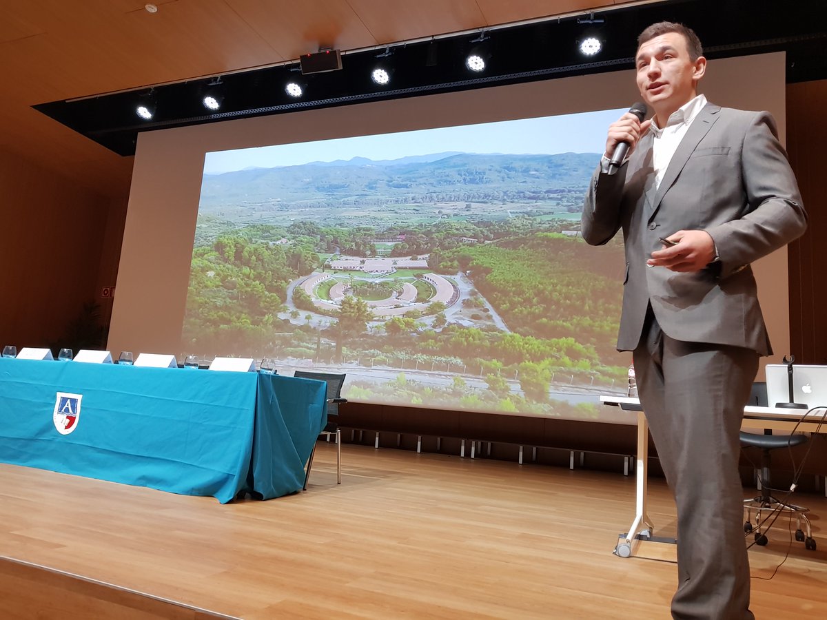 Olimpismo's tweet photo. LI Sesiรณn de la Real Academia Olรญmpica Espaรฑola en la @uneatlantico Ignacio Torrescusa (@NachoTorrescus) de @inefmadrid nos cuenta su experiencia en la Sesiรณn para Jรณvenes de la @IOA_Official en 2018 https://t.co/2RJlCOpQ95