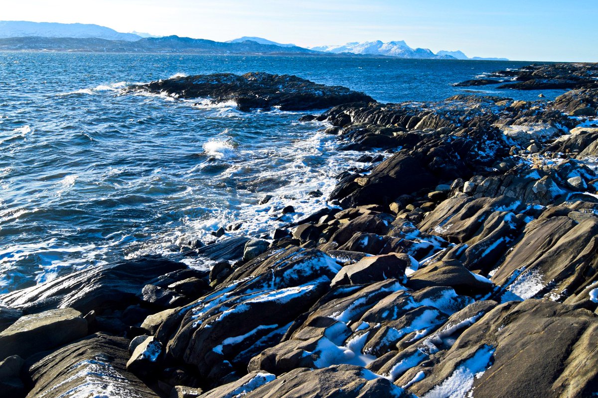 TursidenNO's tweet photo. Winter landscape from Mørkvedbukta and Åseli in Bodø municipality in Northern Norway, on a nice sunny winter day in February #bodø #norway #nature #hiking https://t.co/Y8xUQoCGYX