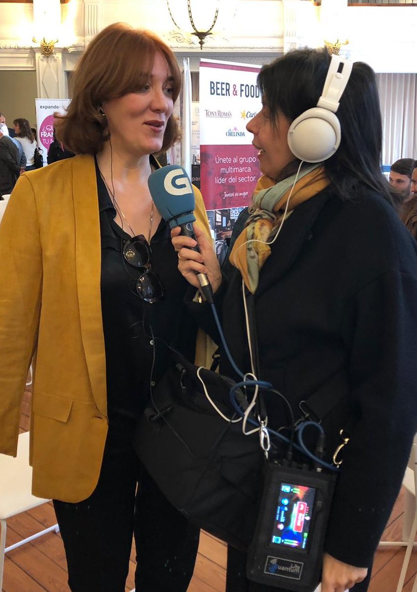 GxDRadioGalega's tweet photo. #EnDirectoGxD. Vigo. Dende @ASedeRCCelta, no Salón de Franquías @franquiVigo. Con Mar Novás dándoo todo. Na @RadioGalega e https://t.co/hLvdinjOkT https://t.co/l09gHWydZV
