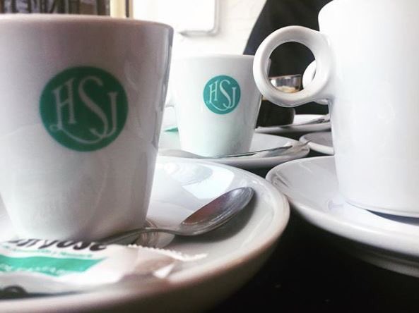 ¿Ya tenéis planes para Semana Santa?.... Aprovechad este finde y al calor de un buen café o un rico chocolate a la taza, empezar a disfrutar ya de vuestra próxima escapada....

#hornosanjose #torrelavega #cantabria #cafe #cacao #chocolate #chocolatealataza #tachocao #tusmomentos