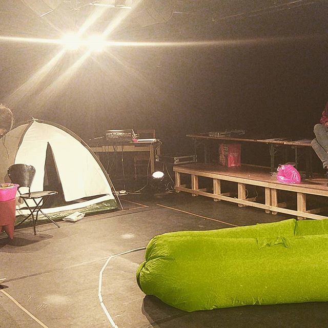 chalippinois's tweet photo. Du 19/03 au 24/03 se joue ({:}) au @festivalemulation2019 @theatredeliege. On est en création et même en cocreation! 
A tout vite pour la suite @loreaumorette @salome.rcd @celineestenne @rehabmehal #jenifercousin 
#theatredeliege #festivalemulation2019 #… https://t.co/LlqEriIQ1x https://t.co/WYEaCdqysS