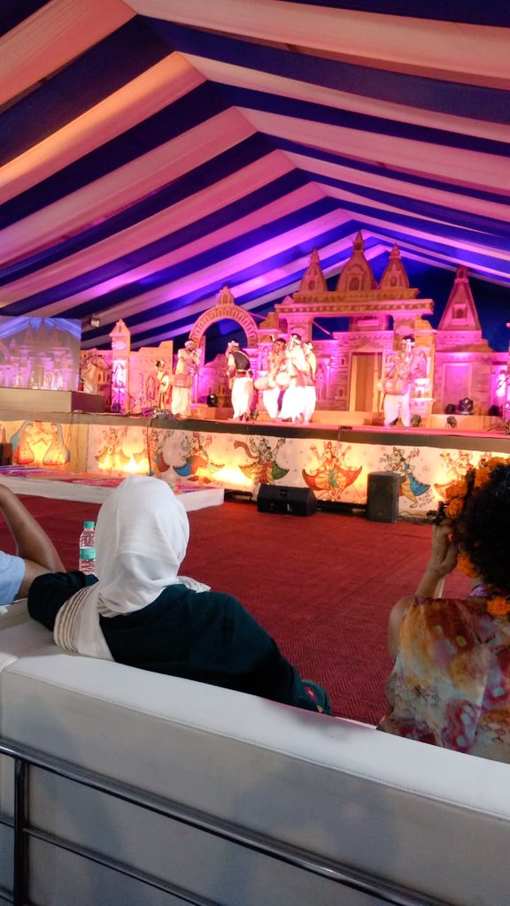 Kathak performance by eminent artiste Shikha Khare and a wonderful Bihu dance by the Assam group for the delegates. @PrayagrajKumbh #Kumbh2019