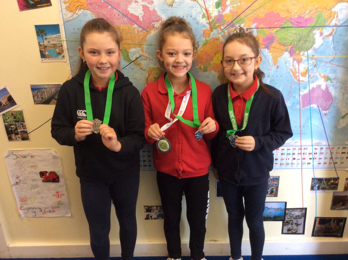 Dosbarth Ebwy yr3 (@ebwyyr3) on Twitter photo <a href="/UpperRhymney/">Upper Rhymney</a> We’re very proud of our Cheerleaders! Silver medals in the ICC championships in Newport 🥈🏆Well done girls! <a href="/UpperRhymney/">Upper Rhymney</a> We’re very proud of our Cheerleaders! Silver medals in the ICC championships in Newport 🥈🏆Well done girls!