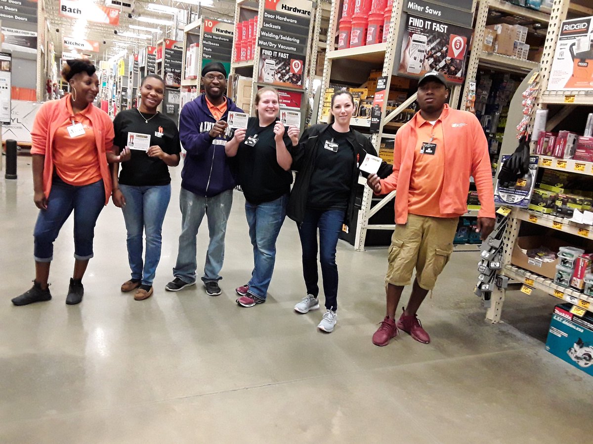 We are at it again in store 6959. #gotyourback <a href="/zdupreeMET/">zack dupree</a> <a href="/agoodman1983/">Adam Goodman</a>