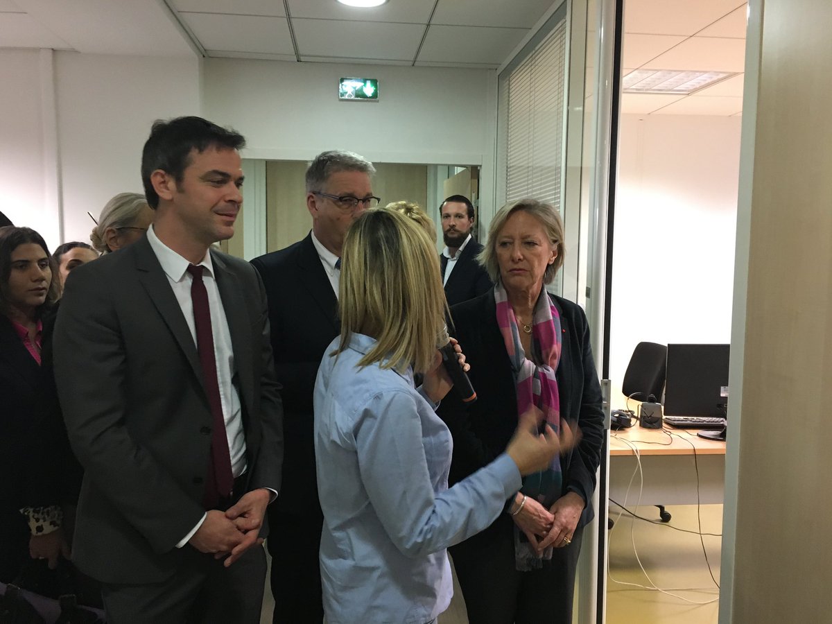 Table ronde à Grenoble avec #JeanPierreBarbier Pt conseil départemental à la Maison de l’autonomie.
✅Simplification des procédures : droits à vie #AAH #RQTH #CMI
✅Transformation de l’offre au service d’un meilleur accompagnement des parcours de vie des #PersonnesHandicapées