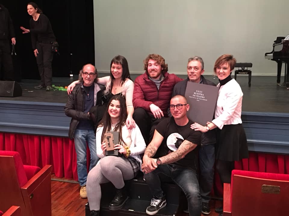 TierrasdeMedina's tweet photo. 📢👉 Enhorabuena al 🎭 Grupo de #Teatro #ElRacimo de #Serrada 🎭 por haber conseguido el primer premio en la XXXV Muestra de Teatro provincia de Valladolid @Dip_Va por su obra Luna de Sangre dirigida por Alejandro Espeso.
@AytoSerrada, @JesusJCarnero
#TierrasdeMedina https://t.co/KTsFvWmZhi