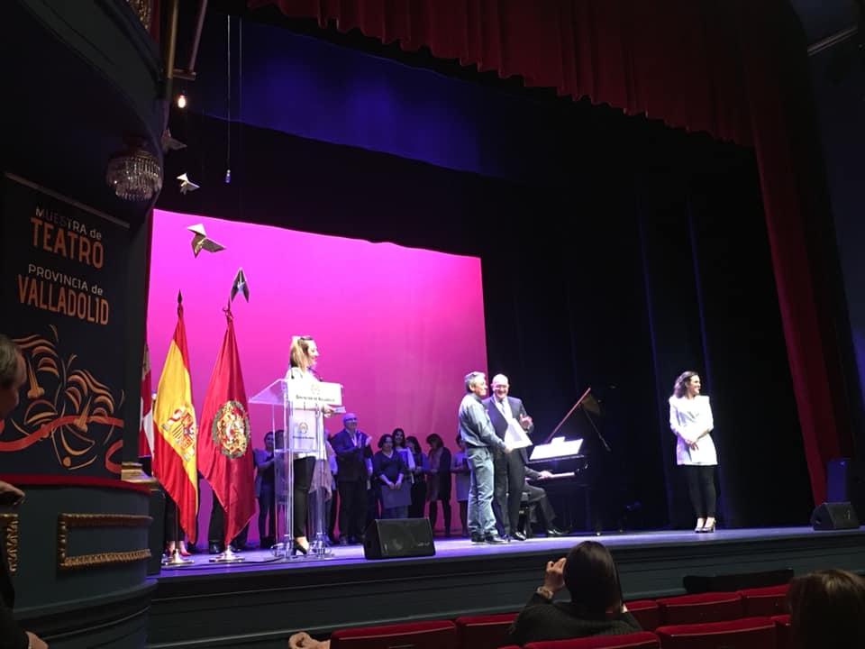 TierrasdeMedina's tweet photo. 📢👉 Enhorabuena al 🎭 Grupo de #Teatro #ElRacimo de #Serrada 🎭 por haber conseguido el primer premio en la XXXV Muestra de Teatro provincia de Valladolid @Dip_Va por su obra Luna de Sangre dirigida por Alejandro Espeso.
@AytoSerrada, @JesusJCarnero
#TierrasdeMedina https://t.co/KTsFvWmZhi