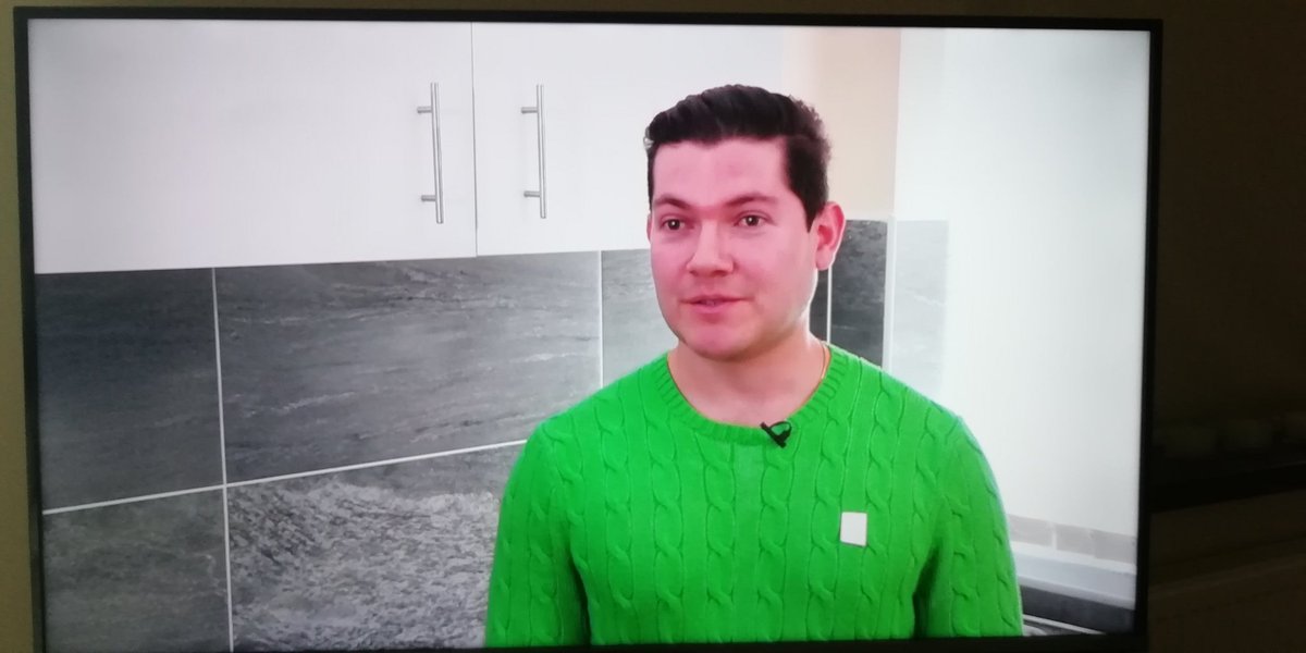 HomesUnderTheHammer tweet media