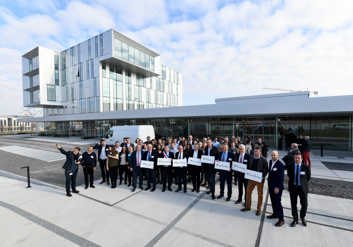 ReimsLegendR's tweet image. #AGROSOLUTIONS a inauguré son siège sur le parc TGV #Reims #Bezannes Découvrez l'historique de cette nouvelle implantation sur ow.ly/AgaA30nHyRm