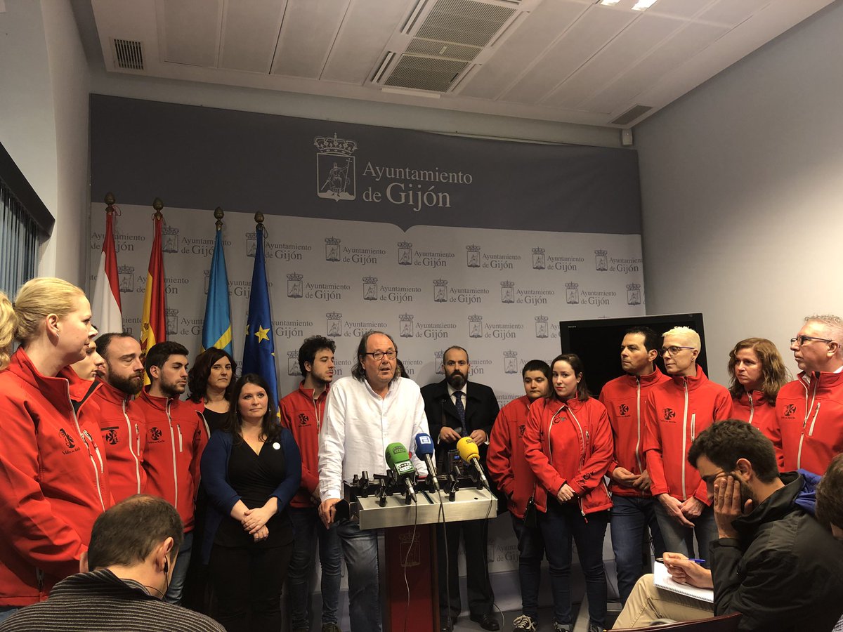 ondacerogijon's tweet photo. “Hay que saber lo que tenemos y apreciarlo”. @VilladeXixon reclama a Ayto un convenio que les de estabilidad. Lo cifran en 50.000 euros. “Debe plasmarse en un papel” https://t.co/BUh3QqeC0Z
