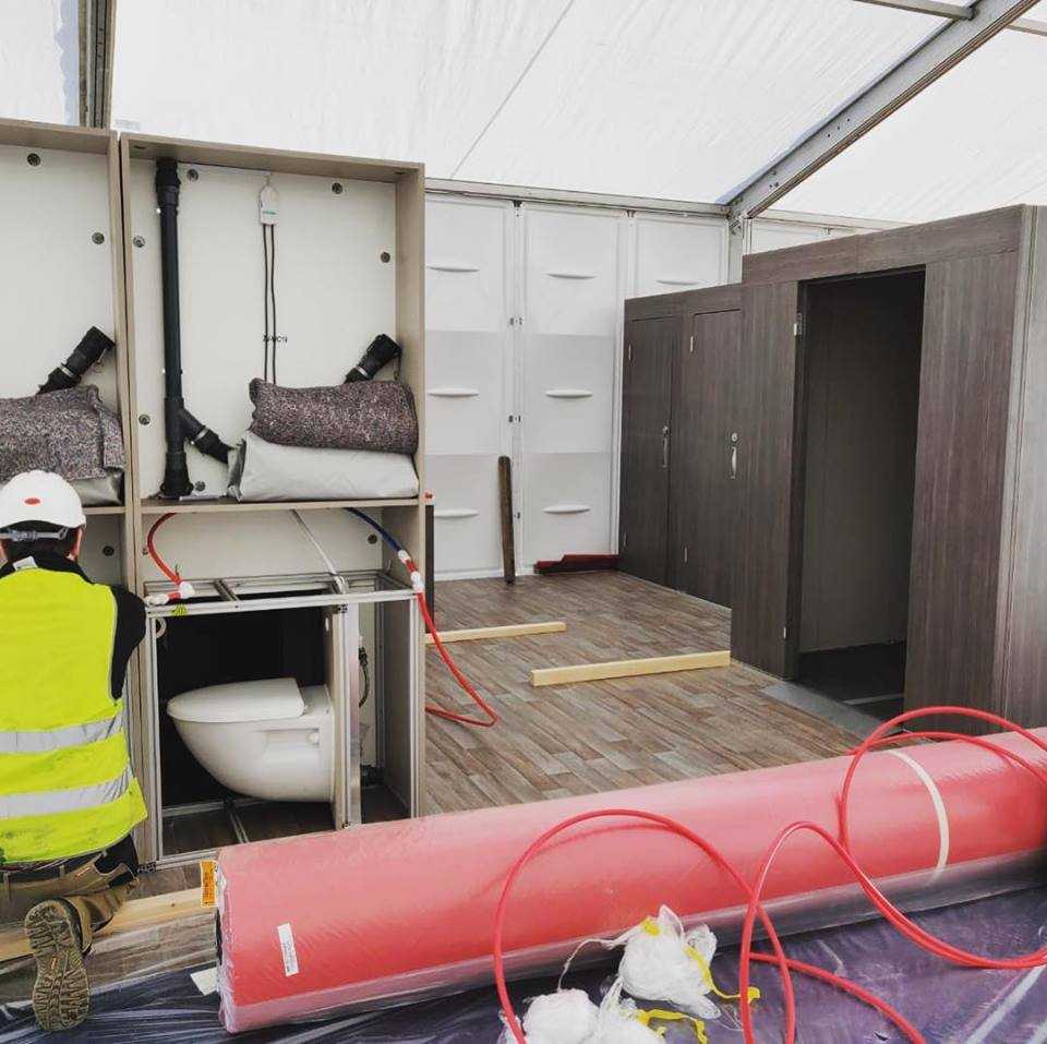 ZooLoos_'s tweet photo. A beautiful day at @CheltenhamRaces setting up our #Zoovac washrooms ahead of The Festival™ presented by @MagnersUK
🏇🧻
#CheltenhamFestival #Racing #Zooloos #Behindthescenes https://t.co/RShG94oTMK