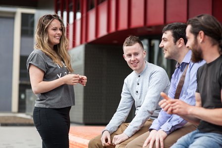 An bhfuil sé ar intinn agat staidéar iarchéime sa Ghaeilge a dhéanamh anseo ach tá fuíollach ceisteanna ag dó na geirbe agat fós? Bígí ag an seisiún eolais 26 Feabhra, Seomra Oiliúna E, An Leabharlann, 6.30pm agus beidh freagraí i ndán duit! @NuaGhaeilgeOMN @Larionad @mu_postgrad