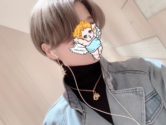 私のヘアカラー担当くんは天才で偉いね〜
また同じ服着てる?‍♂️ 