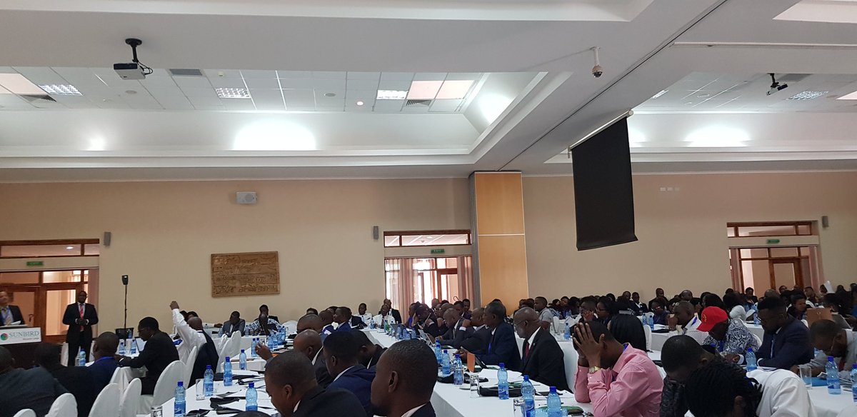 Viwemi3's tweet photo. Over 300 lawyers in Malawi debating on the 50-50 campaign and their role #leavingnoonebehind #leteveryvotecount #lawandcorrectionalmeasures @5050campaignmw @HabibaRezwana @anyangwe4 @LusakoLM @SteinarEHagen @ChikumbutsoNgo1 @ActionaidM @OxfamMalawi https://t.co/8icw7cKFu8