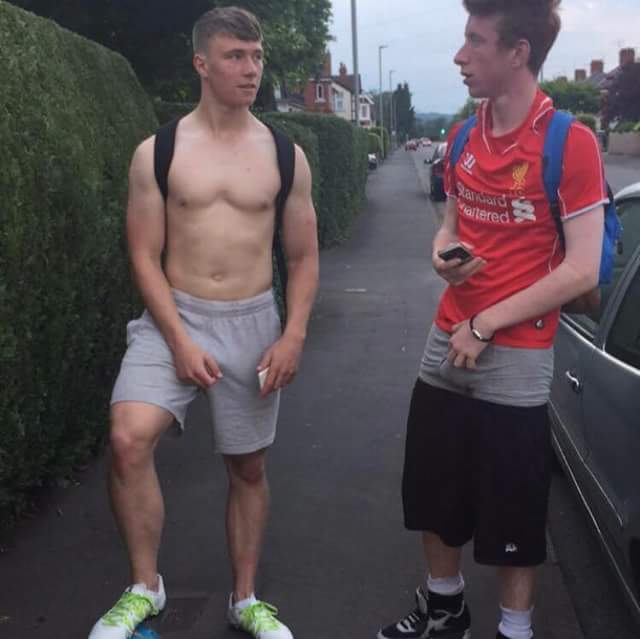 Left or right Left for me. scally and chav lad lover. pic.twitter.com/mGBXZ...