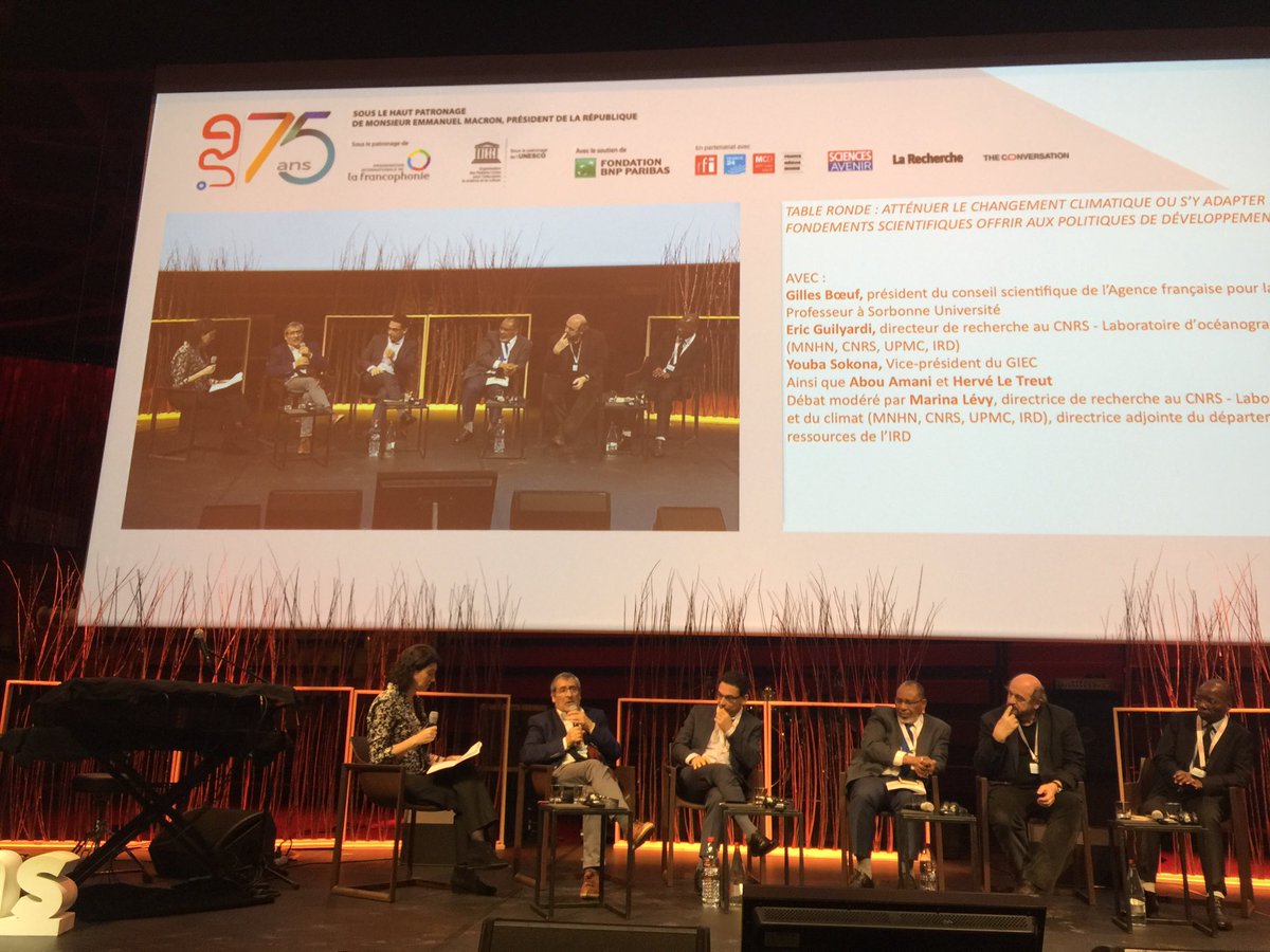 dominiqueleglu's tweet photo. Eric Guilyardi @CNRS aux 75ans @ird_fr parle de l’Office for climate education » pour faire comprendre aux profs et autres ce que savent les scientifiques sur le changt climatique. Pour qu’on ne soit « ni crédule, ni complotiste » @Sciences_Avenir @maglarecherche #Science4SW https://t.co/8fBNU8rQl1