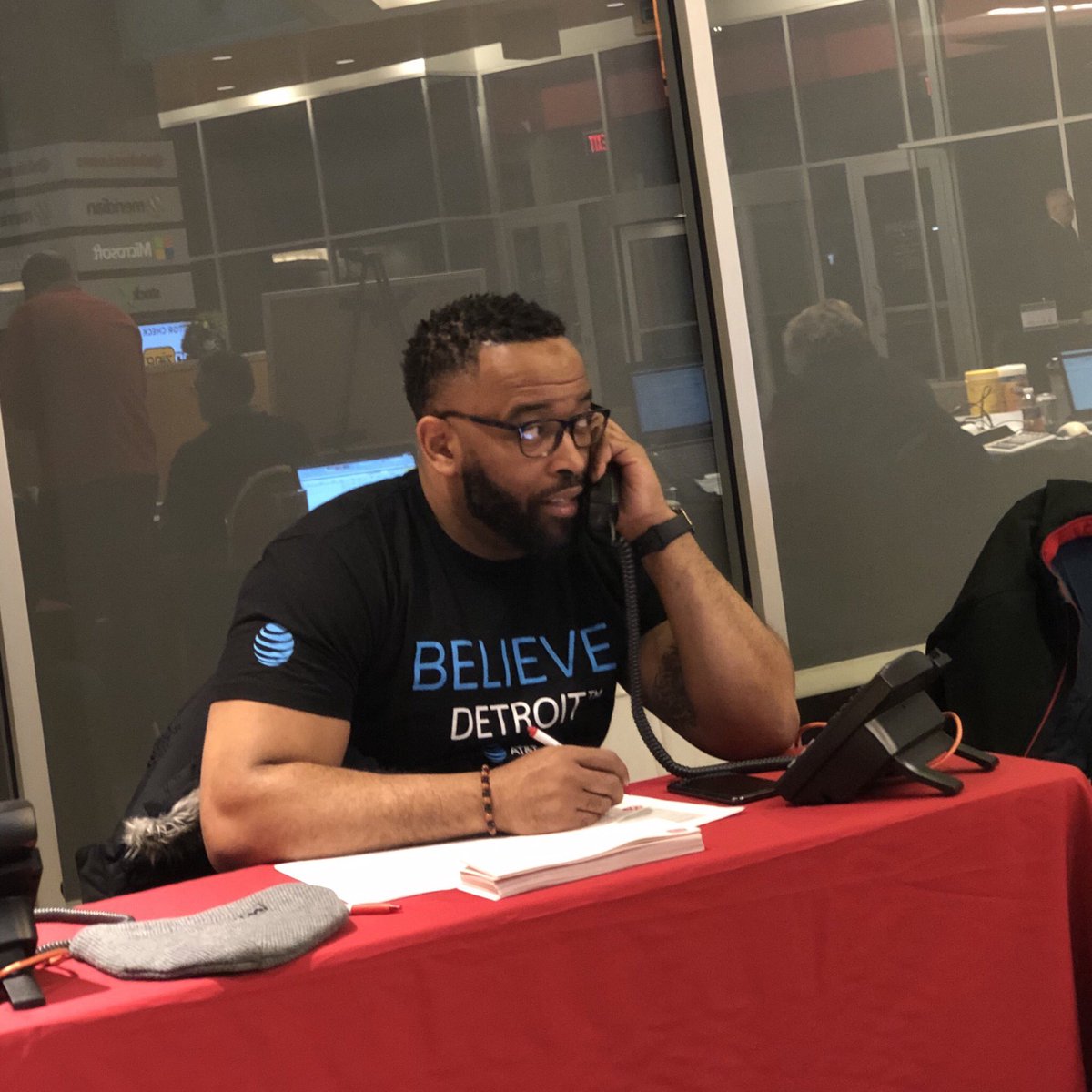 pbakeman's tweet photo. Marcus Adolphus Randolph drove from BELIEVE FLINT to join up with BELIEVE DETROIT! Pairing that hustle up with that ambition. Making a difference e’ry day. @DemetrusHayes1 #believedetroit #attimpact #connecttogood W!NS #peoplefirst @TomMonahan10 @tdbcd Leggooo https://t.co/N8JH0pgdtM