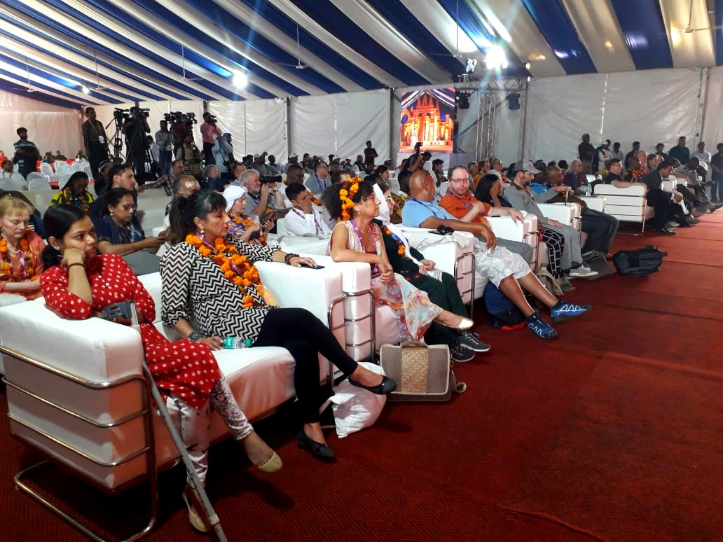 The International Delegates were amazed after watching the incredible series of various cultural performances by the Indian Artists from various regions.
#Kumbh2019 #DivyaKumbh #BhavyaKumbh #SanskritiKumbh