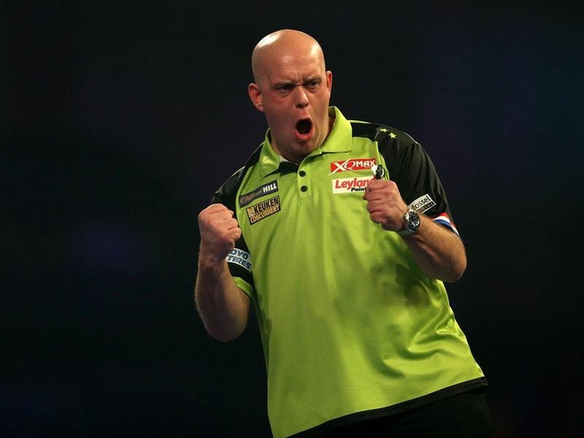 SportsBetTV's tweet photo. Michael van Gerwen kept the defence of his Premier League darts title on track by beating Rob Cross 7-2 in Dublin yesterday! https://t.co/WvppX3x9kL