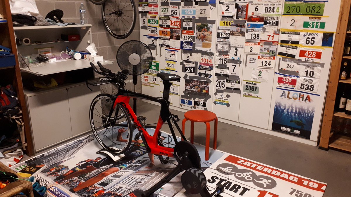 Liefde en leed delen in dezelfde ruimte - De Pain Cave van Tom en Lore Mets <a href="/TomMets/">Mets</a> @LoreVCL <a href="/_LTTD_/">LTTD</a> #PainCave 3athlon.be/2019/02/22/lie…