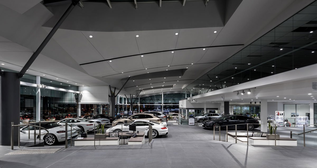 iGuzzini's tweet image. Which is the best way to light up a supercar? #Reflex #PixelPlus and #FrontLight enable accent lighting to be precisely aimed at the various car displays. Porsche Showroom Parramatta, #Sydney &amp;gt; iguzzini.com/projects/proje…