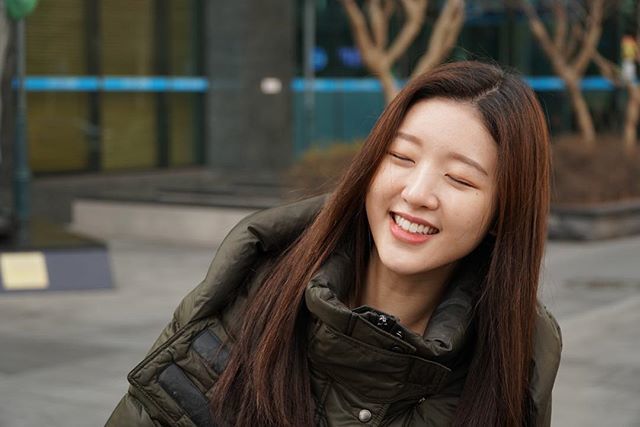 LIVEHIGHJP's tweet image. 韓国で配信中の時のショット。何があったの？？？
#livehigh #livehighjp #kpopidols #koreanidols #seoul #韓国アイドル #韓流アイドル #配信中 #ソウル