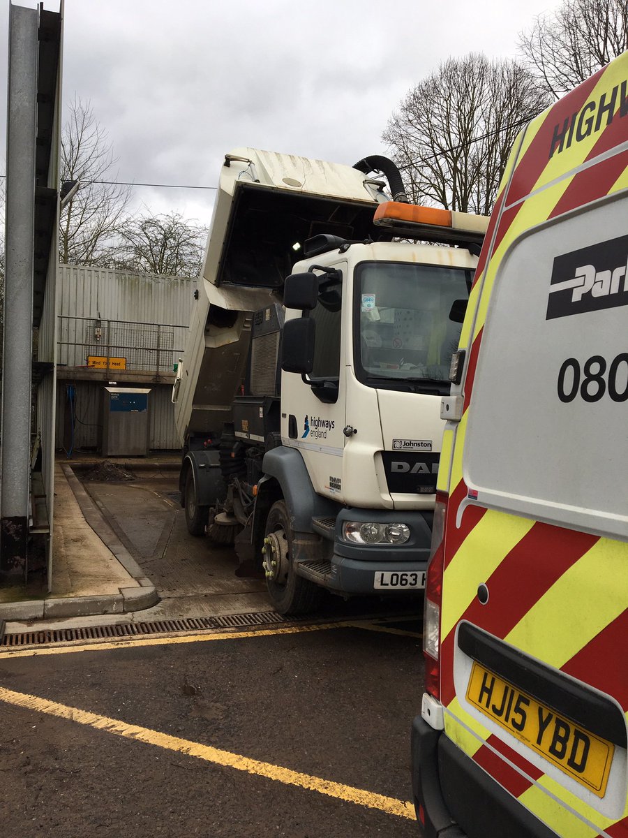 HyphoseLtd's tweet photo. Mark Batten Tel:- 07887 554484 Newbury / Reading and surrounding areas #Hosedoctor #hydraulics https://t.co/cPMkBB2TMB