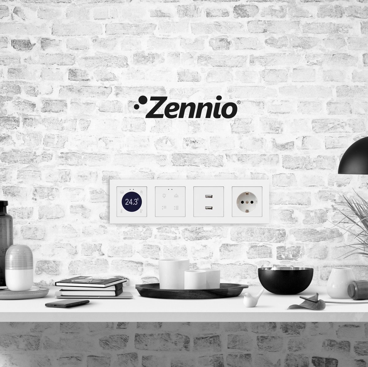 Vous aimez la nouvelle dalle tactile capacitive avec écran arrondi? Découvrez plus sur le Flat 55 Display zennio.com/produits/inter…