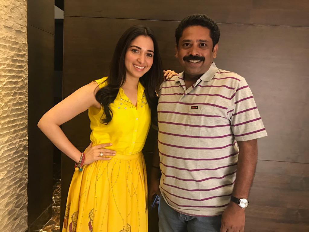 HasniAchu's tweet photo. @seenuramasamy sir when is your next flim with your favorite @tamannaahspeaks again ?? After #KanneKalaimaane 😍😍
#replymust seenu sir !!😊
Expecting this combo again 💃 https://t.co/f13KZjBaBq