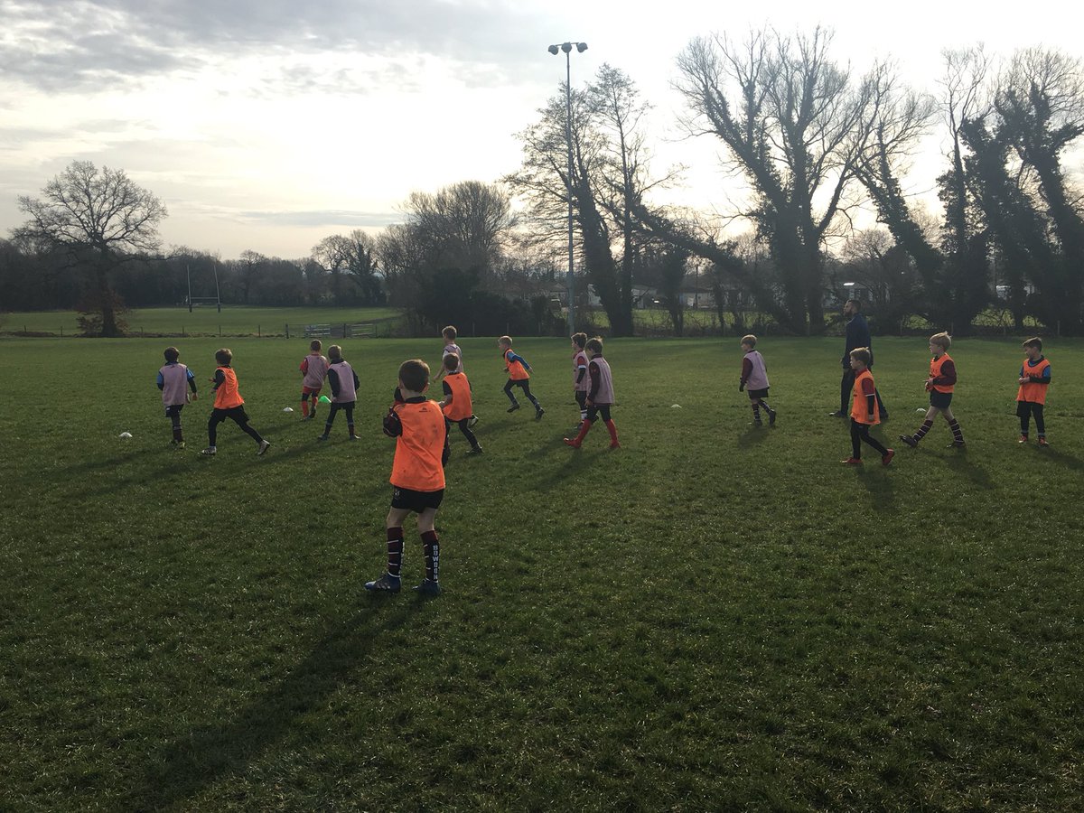 SaleSharksFdn's tweet photo. Day 2 of @SaleSharksRugby Camp @ManchesterRugby &amp; @MRCMandJ 

Focus this morning is on Continuity &amp; Support and being a #CreativeAttacker 

Game Zone:
🔵 Fiji Touch ✅
🔵 Offside Touch ✅

Skill Zone:
🔵 Pass ✅
🔵 Grubber &amp; Punt ✅

#DevelopingTheSharksDNA https://t.co/ujJUdzgUB6
