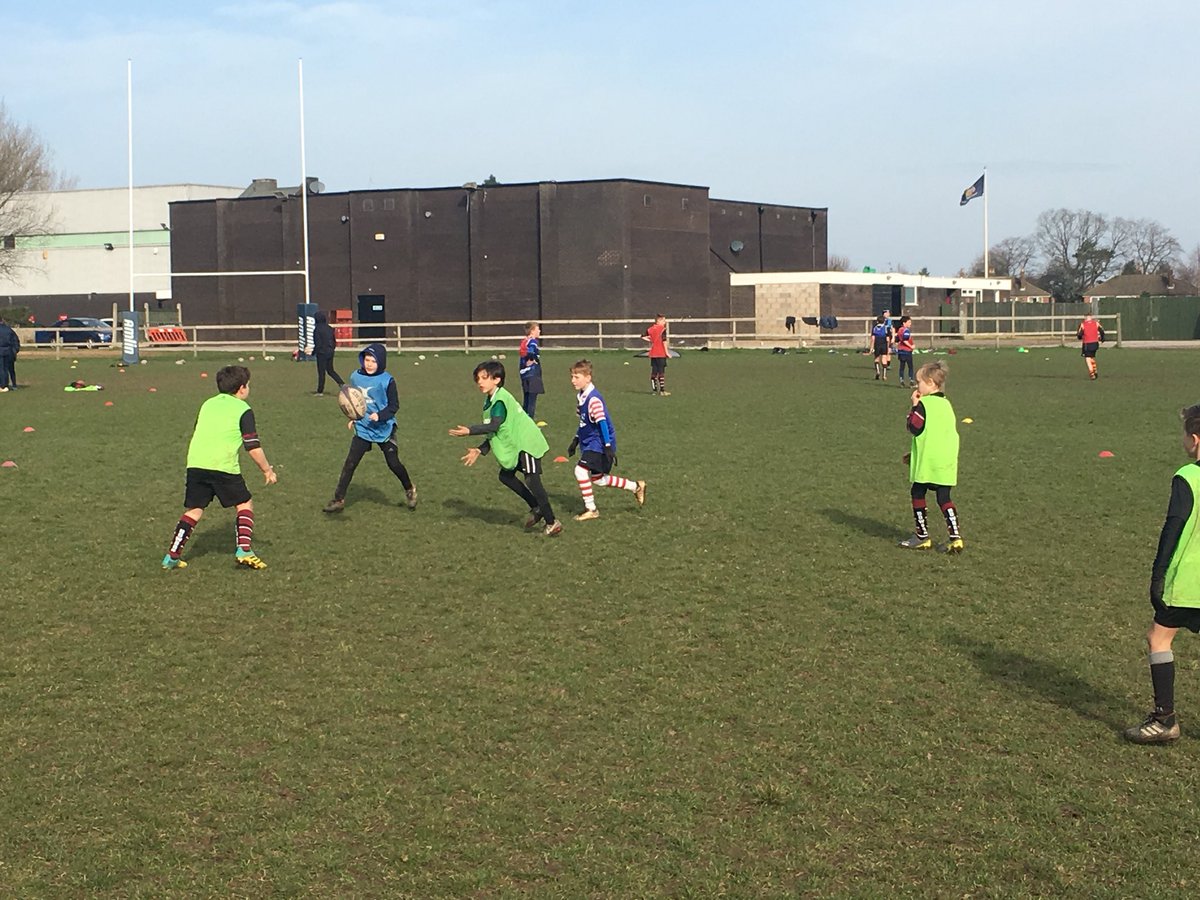 SaleSharksFdn's tweet photo. Day 2 of @SaleSharksRugby Camp @ManchesterRugby &amp; @MRCMandJ 

Focus this morning is on Continuity &amp; Support and being a #CreativeAttacker 

Game Zone:
🔵 Fiji Touch ✅
🔵 Offside Touch ✅

Skill Zone:
🔵 Pass ✅
🔵 Grubber &amp; Punt ✅

#DevelopingTheSharksDNA https://t.co/ujJUdzgUB6