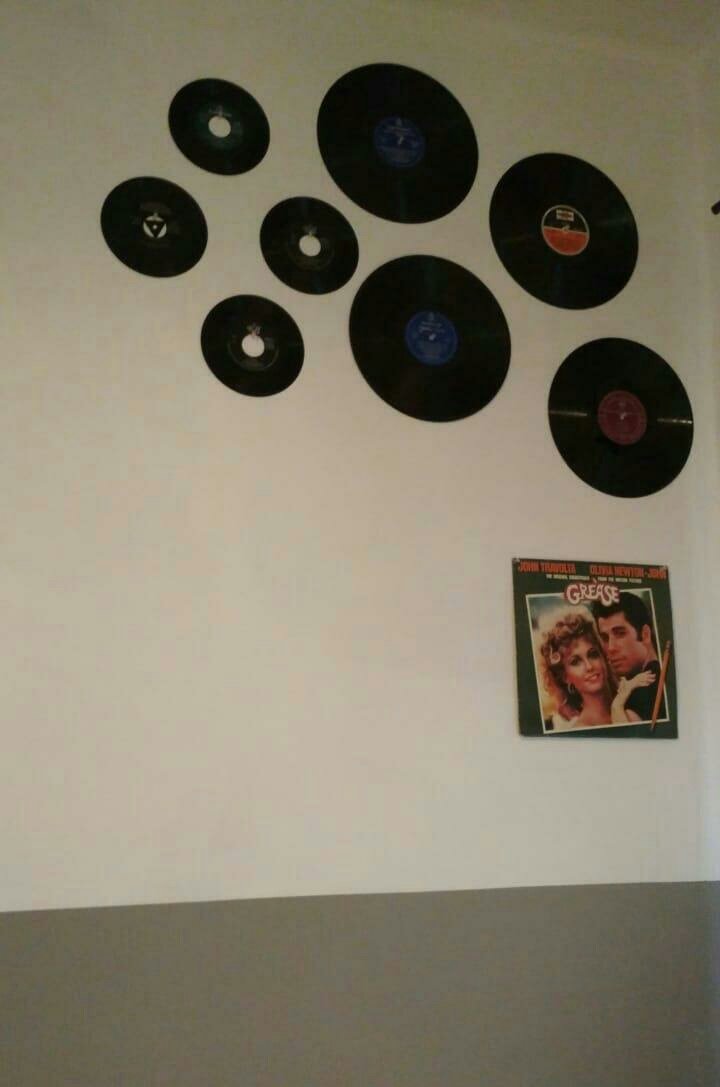 la_vita286's tweet image. En proceso de decoración de mi habitación (&quot;dormitorio&quot;) #music #musica #discovinilo