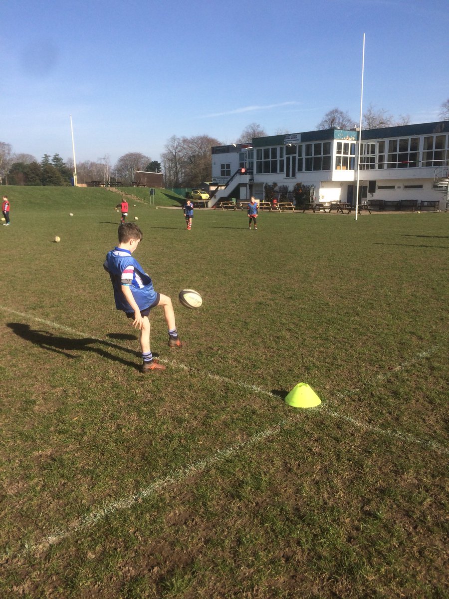 SaleSharksFdn's tweet photo. Day 2 of @SaleSharksRugby Camp @WarringtonRUFC 

Focus before lunch is kick to score options and being a #CreativeAttacker 

Game Zone:
🔵 Kick out &amp; kick to score ✅
🔵 Kick Tennis ✅

Skill Zone:
🔵 Punt ✅
🔵 Kick to score ✅

#DevelopingTheSharksDNA https://t.co/UkZfjHzODf