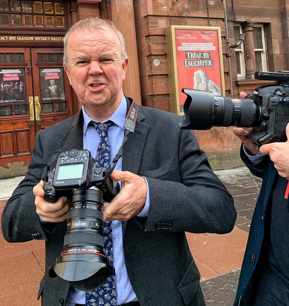 TrialByLaughter's tweet photo. #IanHislop deleting incriminating images... #TrialByLaughter 👨‍⚖️ @RichmondTheatre until TOMORROW 23 February 📆 BOOK ➡️ https://t.co/n6NW9HTqFj https://t.co/P4cBtIIH5H
