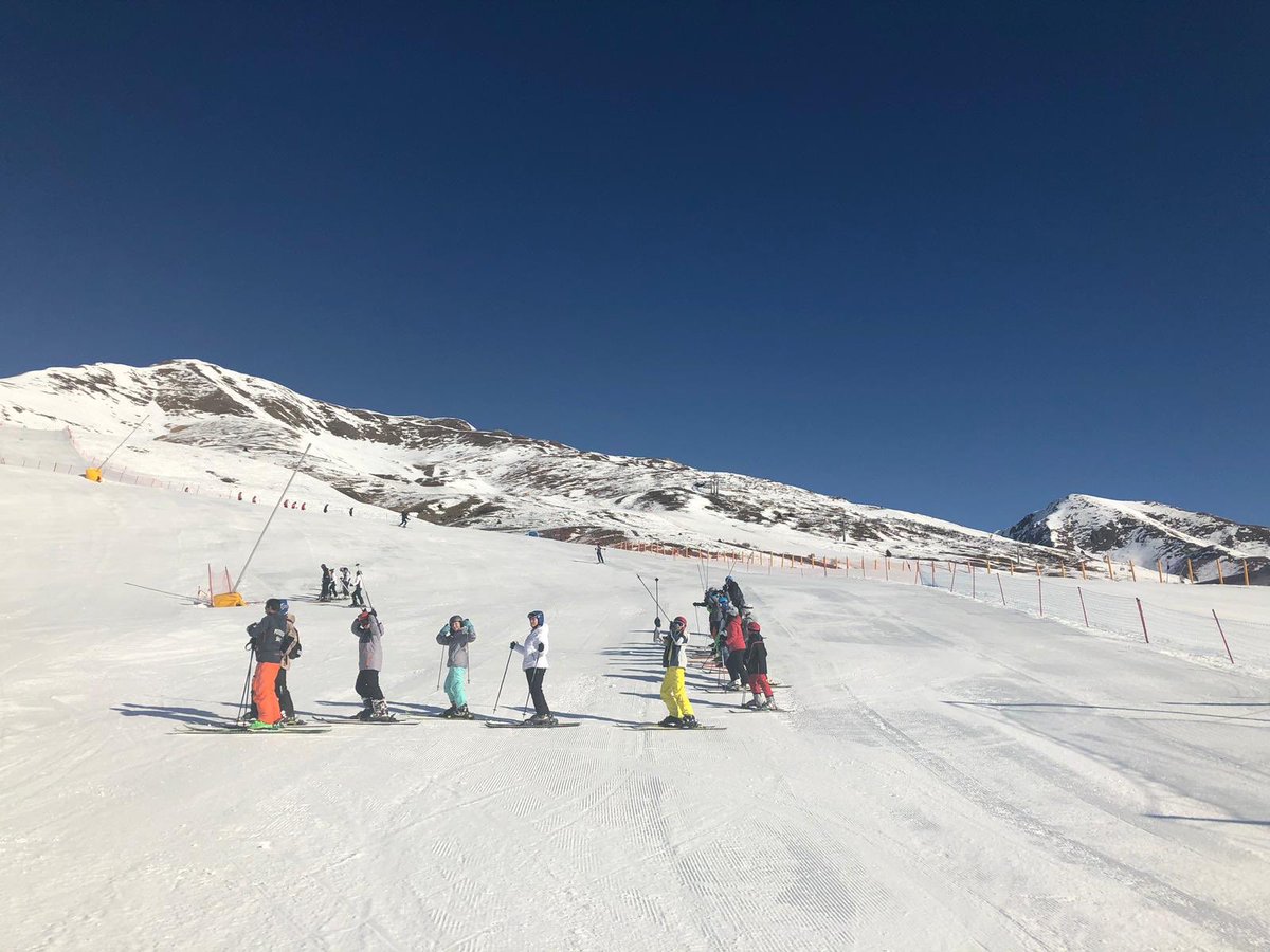 winstonski2019's tweet photo. But we were also skiing. The snowboard group went up Rothe glacier today. Amazing view. #glacier #tonale #PonteDiLegno #italy #skiing #snowboarding #wcsc https://t.co/VbFehWEsRp