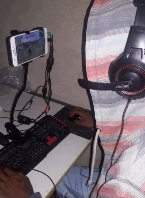 Cuando quieres ser un gamer pero no te da el presupuesto 😂😂

#readyforthebattle