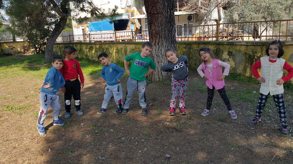 IlkLar's tweet photo. Beslenme dostu okul projrsi kapsaminda sportif hareketlere devam ediyoruz.@kemalpasa_mem @imfuysal @GemikSenay @ha2045 @aydogann45 https://t.co/wKWRGz38Kz