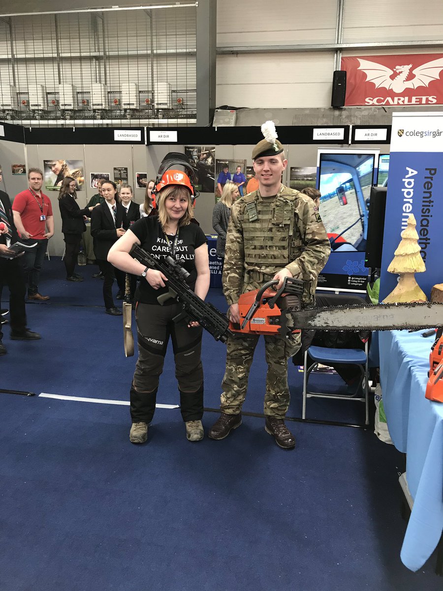 CsgKatie's tweet photo. Job swap? #forestry #BeTheBest @ColegSirGar @Maryr10Mary https://t.co/IQCiofFsmi