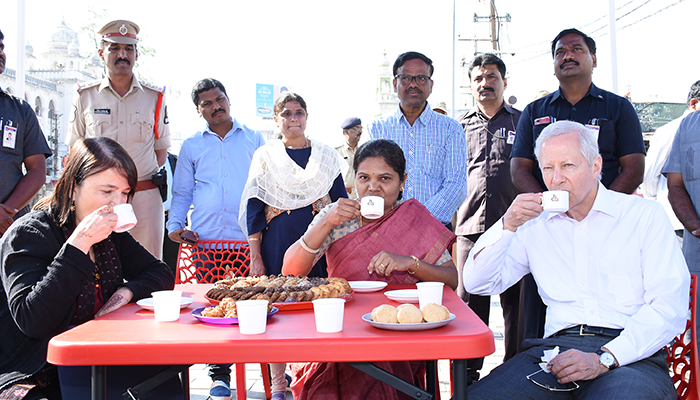 Director_DHT's tweet photo. It was a pleasure for us to host the US Ambassador to India, Mr.Kenneth Ian Juster, during his visit to Charminar and Mecca Masjid, in Hyderabad on February 21st, 2019. #HeritageTelangana #Charminar #USAmbassadortoIndia #MeccaMasjid @USAmbIndia @USCGHyderabad @USAndIndia https://t.co/tkOvbwzGoD