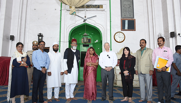 Director_DHT's tweet photo. It was a pleasure for us to host the US Ambassador to India, Mr.Kenneth Ian Juster, during his visit to Charminar and Mecca Masjid, in Hyderabad on February 21st, 2019. #HeritageTelangana #Charminar #USAmbassadortoIndia #MeccaMasjid @USAmbIndia @USCGHyderabad @USAndIndia https://t.co/xSGfoqrjkz