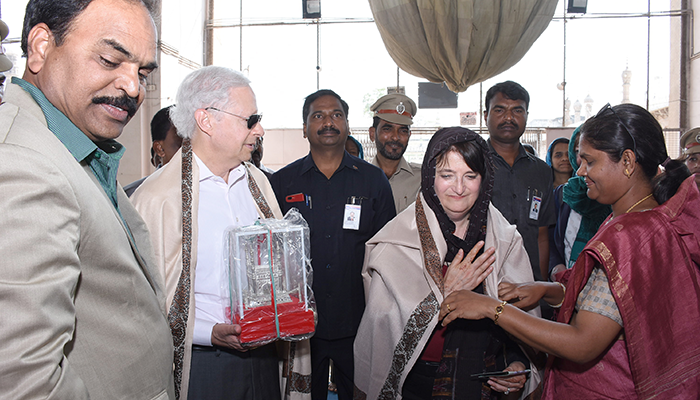 Director_DHT's tweet photo. It was a pleasure for us to host the US Ambassador to India, Mr.Kenneth Ian Juster, during his visit to Charminar and Mecca Masjid, in Hyderabad on February 21st, 2019. #HeritageTelangana #Charminar #USAmbassadortoIndia #MeccaMasjid @USAmbIndia @USCGHyderabad @USAndIndia https://t.co/xSGfoqrjkz