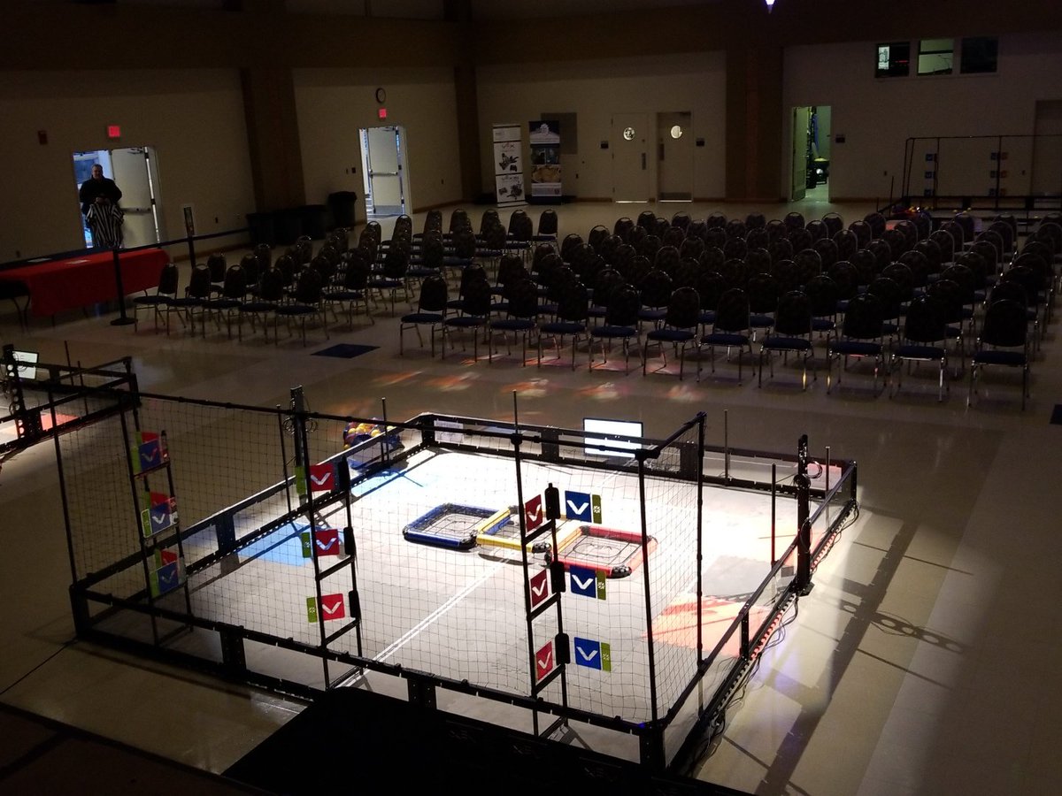 DJTroy8's tweet photo. Helping put the final touches. Excited for this beautiful hosted by @clarionu and @paruralrobotics. @VEXRobotics @REC_Foundation @idesignsol https://t.co/XLbmWLwL8T