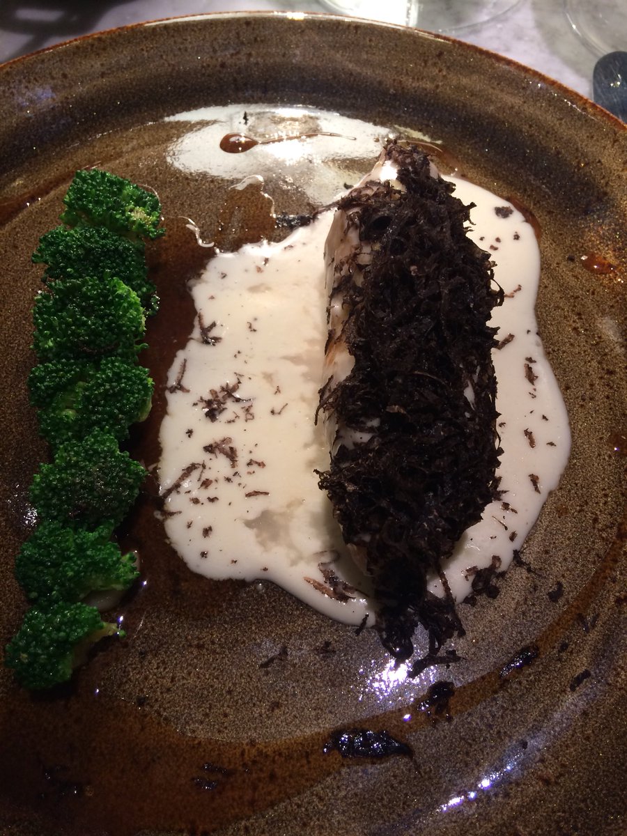 Amazing lunch <a href="/Cabotte_/">Cabotte</a> yesterday. Foie Gras starter best I have ever had. Chicken with truffle looked beautiful and tasted sublime. Perfect wines too. Recent (2002) release of Nikolaihof and Snowden Cabernet.