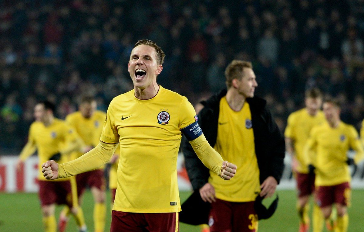 oneplaysportcz's tweet photo. Záložník Bořek #Dockal je už opět hráčem @ACSparta_CZ. Třicetiletý záložník se Letenským upsal na tři a půl roku ⚽️⚽️⚽️ #o2fotbal @fortunaligacz #sparta #spartapraha #borekdockal https://t.co/s6eIdVVI0I