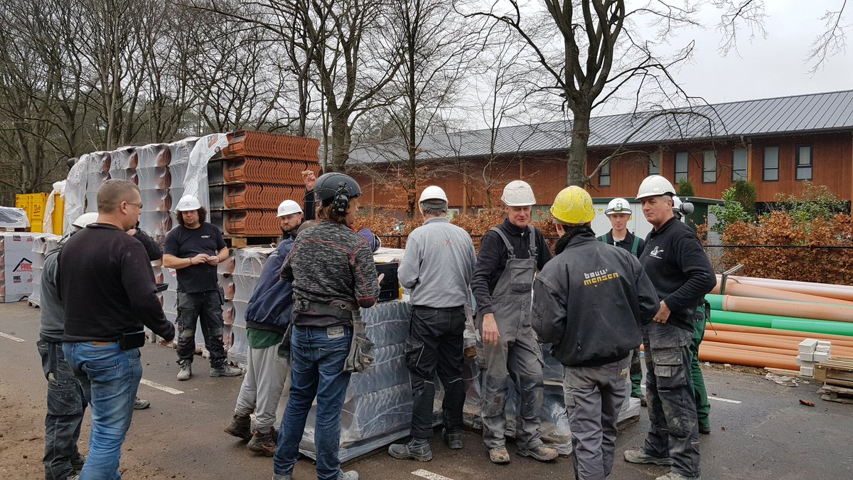 De mannen op ons project #DeGroeneHoogte in #Soesterberg hebben genoten van de gehaktballen van #Covebo Bedankt namens #Heilijgers