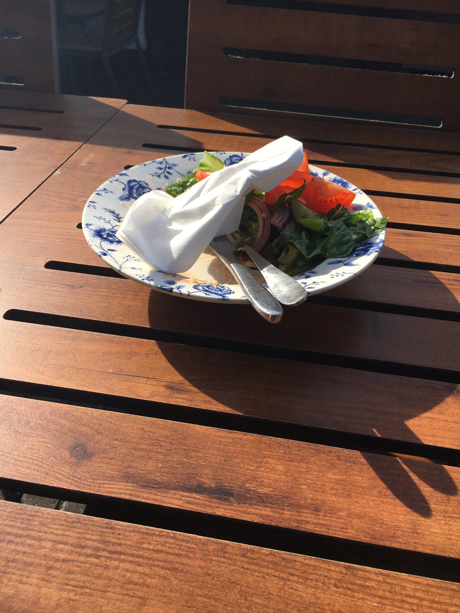 ffstottenham's tweet image. A bit of sunshine and I’m sitting in the beer garden. #British #StandardBehaviour