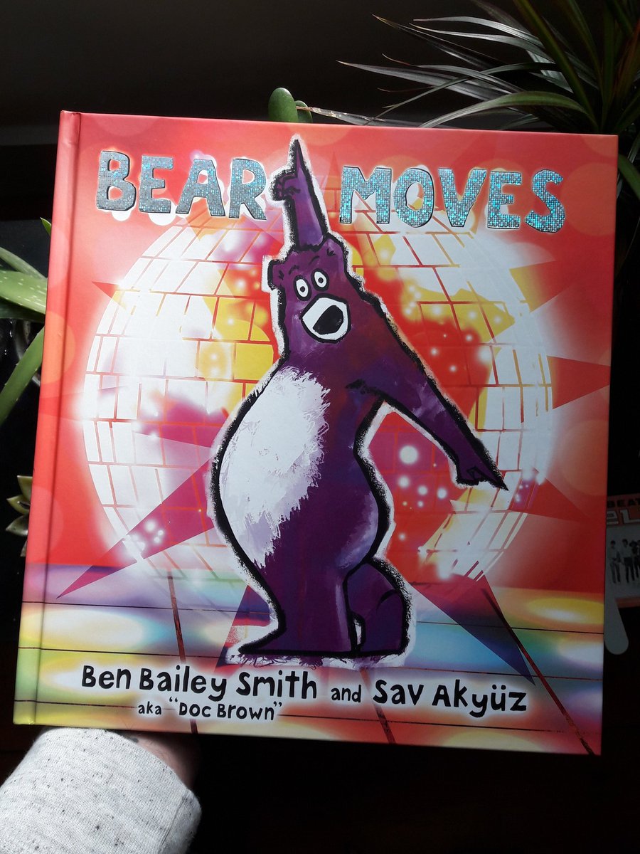 Karlwheel's tweet photo. What a brilliant book this is!!
Congrats to @splitwigs and Ben Bailey Smith on #BearMoves and a launch party like no other!
That title page! Swoon. https://t.co/77twsAolfw
