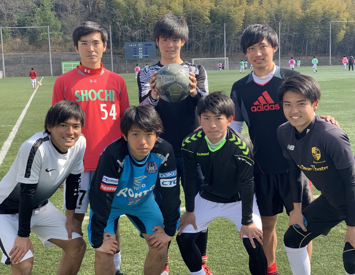 中京大学体育会サッカー部 Top メンバー紹介 新2年生 Df 岸田悠佑 ガンバ大阪y Df 森下啓太郎 興國 Mf 渡邊侑己 松蔭 Mf 名執龍 東海大相模 Mf 金子悠野 正智深谷 Fw 久保藤次郎 帝京大可児 Fw 藤光翔 帝京大